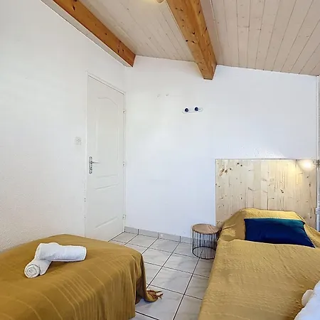 Beautiful Near The アパート ナルボンヌ