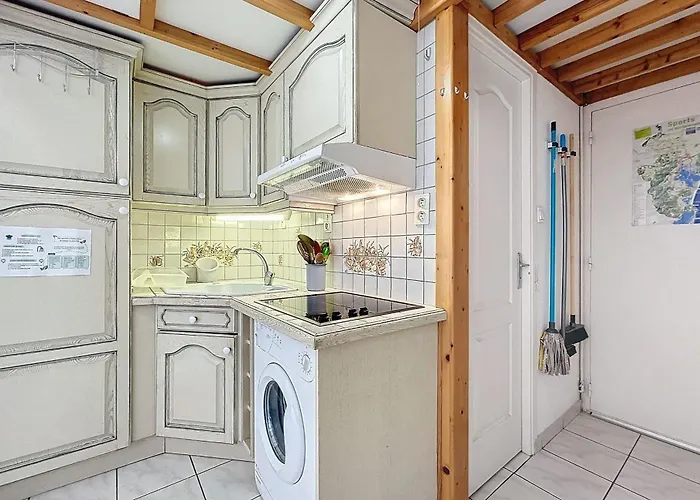 アパート Beautiful Near The ナルボンヌ