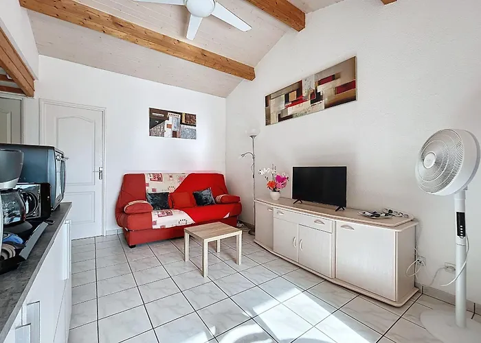 Beautiful Near The * ナルボンヌ