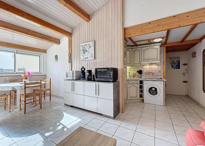 アパート Beautiful Near The