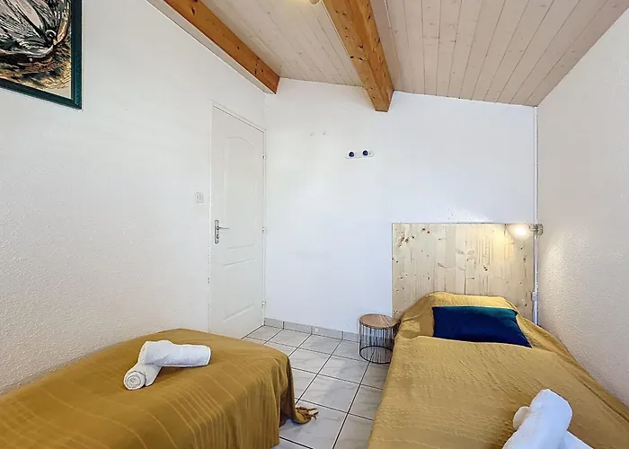 Beautiful Near The アパート ナルボンヌ